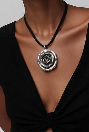 Sterling Silver Rose Pendant Necklace electroformado