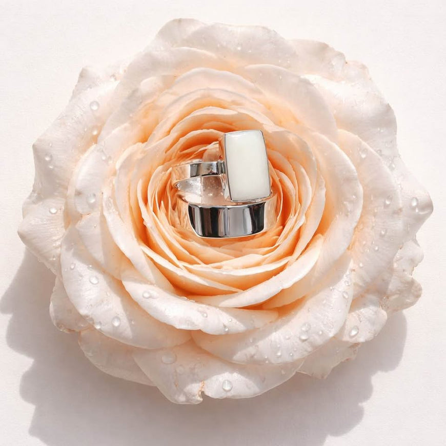 Silver ring with natural pearl stone made in Mexico Silver .925
