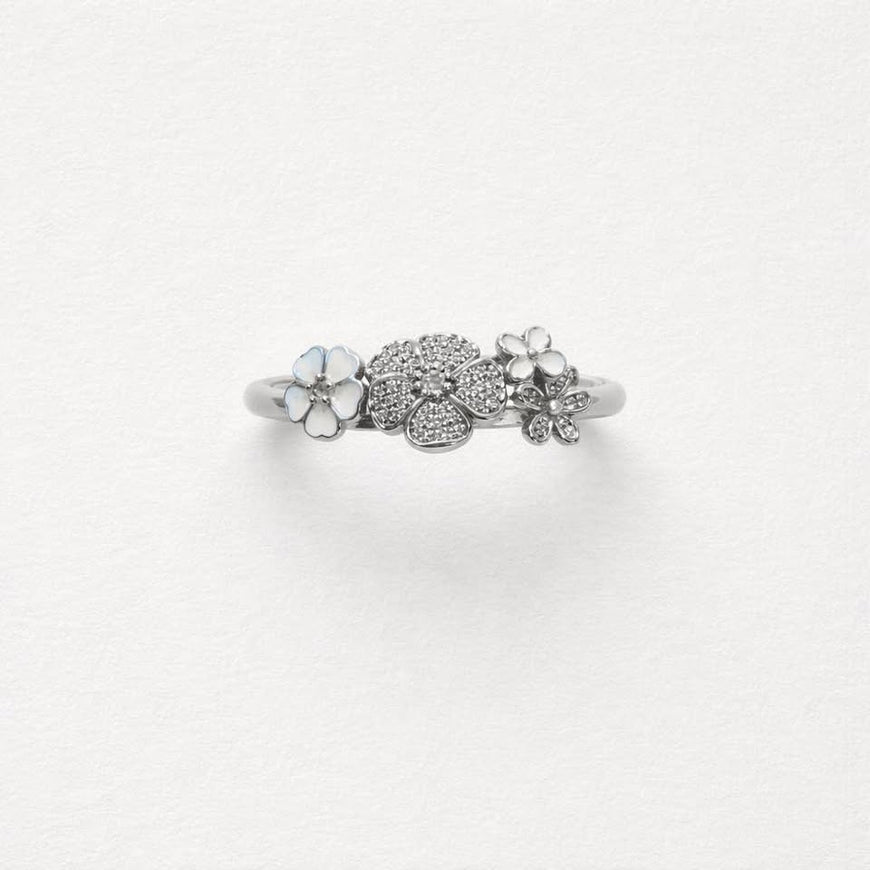 Sparkly Flower Ring made of Silver .925