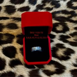 Silver tone Ring
