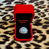Anillo Caballero con piedra blanca y un diseño de gallo plata .925