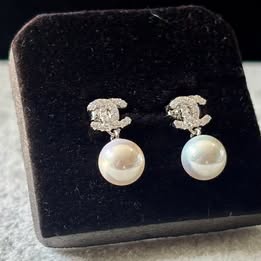 ARETE CON PERLA CON CIRCONIA, BANO DE RODIO, PLATA .925