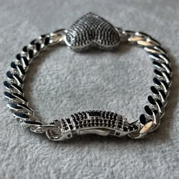 PULSERA INSP. MONACO CHAIN CON CORAZON MULTICIRCONIA NEGRA 18CM, PLATA .925