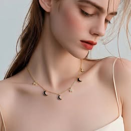 COLLAR CON MULTIDIJES LUNAS Y ESTRELLAS , ELIGEN COLOR DORADO BAÑO DE RODIO,