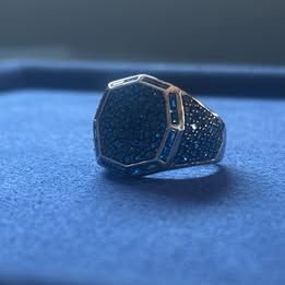 ANILLO MULTICIRCONIA AZUL, talla 11 con bano de rodio