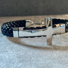 PULSERA VINIPIEL TRENZADA CON PLACA + LISA, PLATA .925