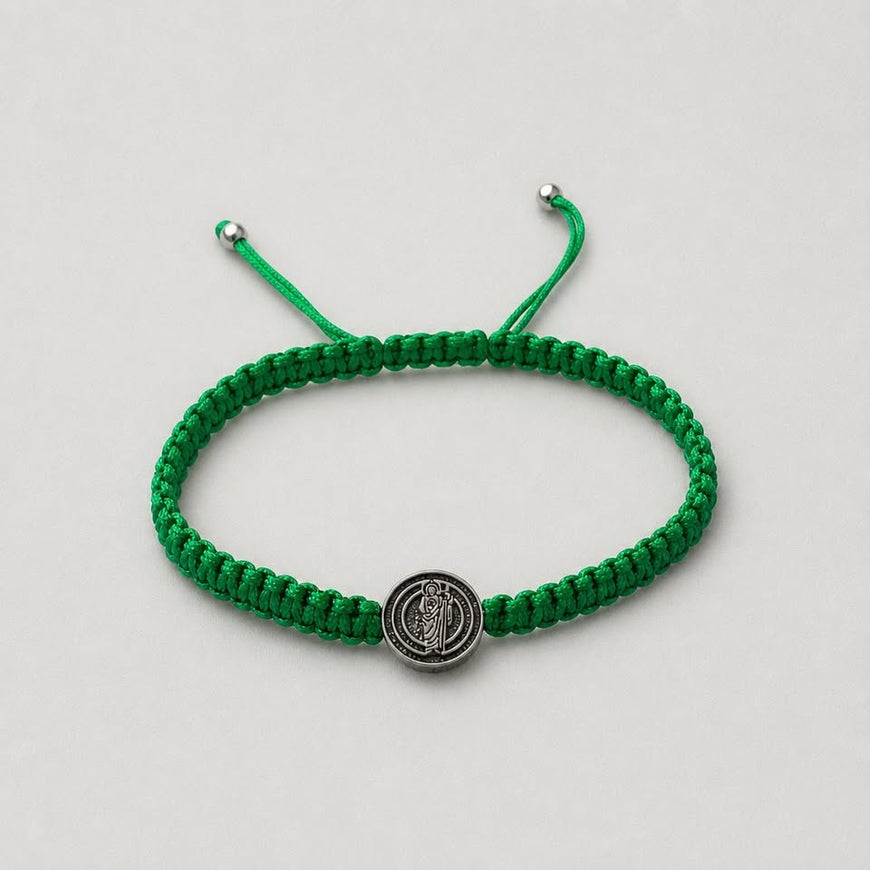 PULSERA DE HILO DE SAN JUDAS TADEO,  COLOR VERDE, ROJO Y NEGRO, PLATA .925