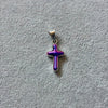 Dije Cruz hecha a mano en colores metalicos, plata, morado, azul, verde, amarillo, naranja y tornasol