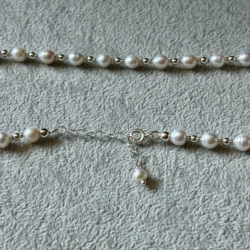 COLLAR CON PERLAS Y BOLITAS DE PLATA, PLATA .925
