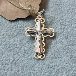 Dije Cruz 1.5" long