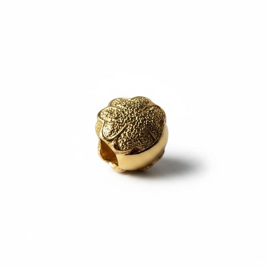 CHARM DE TREBOL DORADO, SILVER .925