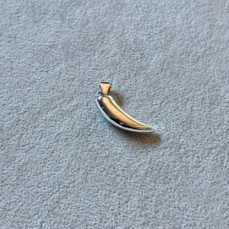 DIJE DE COLMILLO, PLATA .925