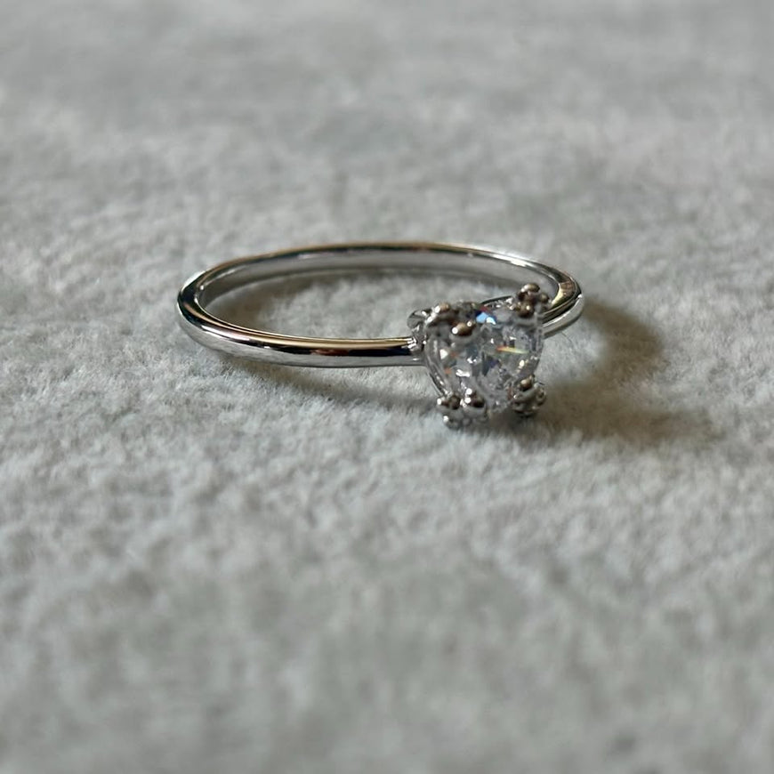 Anillo con circonia forma de corazon montadura oso Talla 6,7,8,9, Plata .925