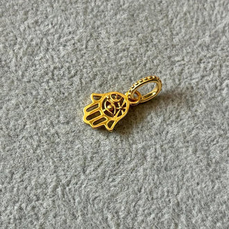 Dije de mano de fatima bano de oro , plata .925