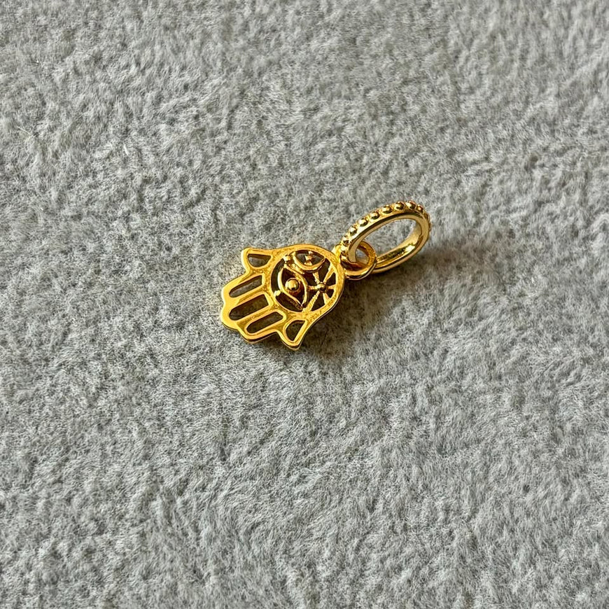 Dije de mano de fatima bano de oro , plata .925