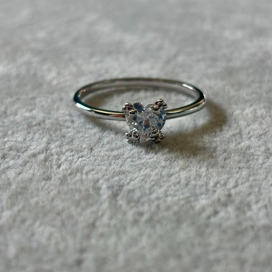 Anillo con circonia forma de corazon montadura oso Talla 6,7,8,9, Plata .925