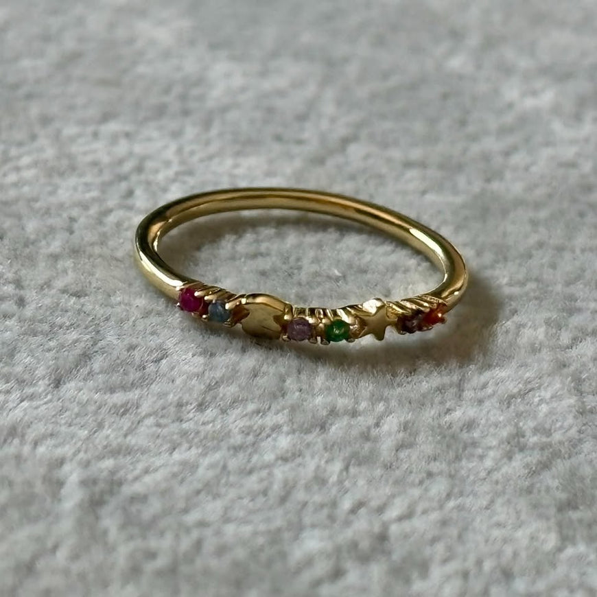 Anillo con estrella bano de oro, Talla 6, 8. Plata .925