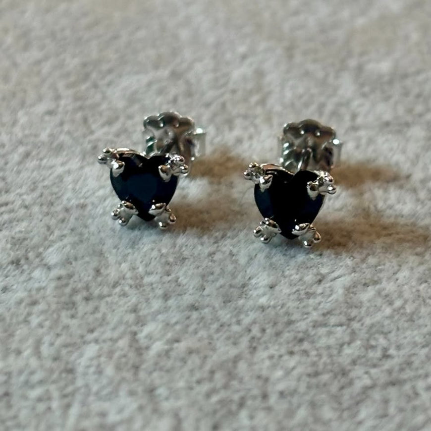 Arete Con Onix Montadura Oso y Bano de Rodio, Plata .925