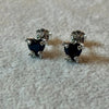 Arete Con Onix Montadura Oso y Bano de Rodio, Plata .925