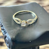 Anillo de Compromiso con circonia blanca talla 7 y 8 Oro 10K