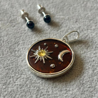 Set de dije, Aretes y Dije de Sol y Luna en Ambar, Plata .925.
