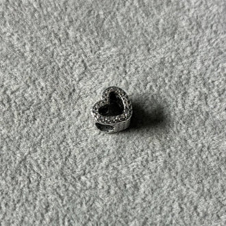Charm/Broche Pan corazon