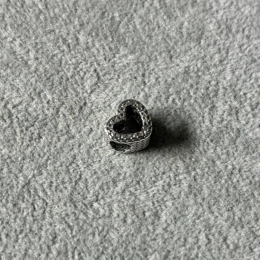 Charm/Broche Pan corazon