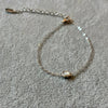 Pulsera con oso madre perla, bano de rodio, plata .925