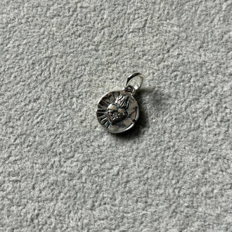DIJE DE SAGRADO CORAZON ,PLATA .925
