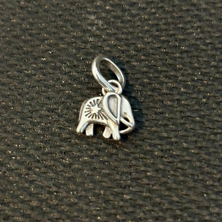 Charm elefante color azul