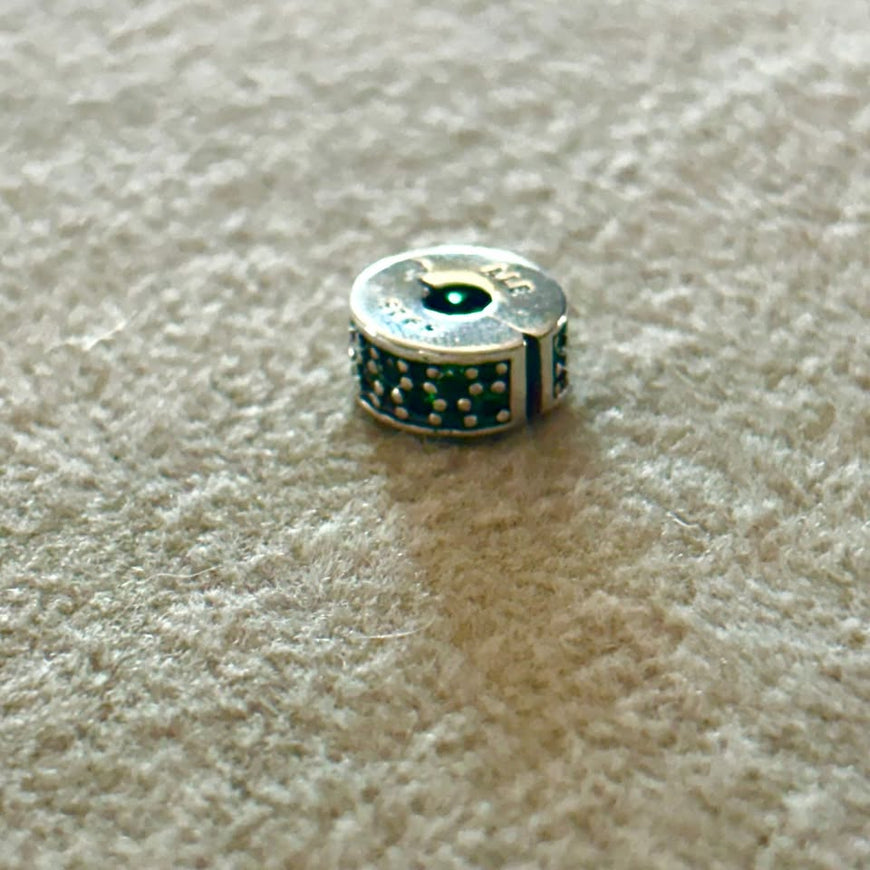 Charm/Clip cristales verdes