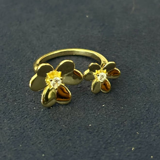 Anillo con bano de oro con dos Flores, Talla 7,8, Plata .925