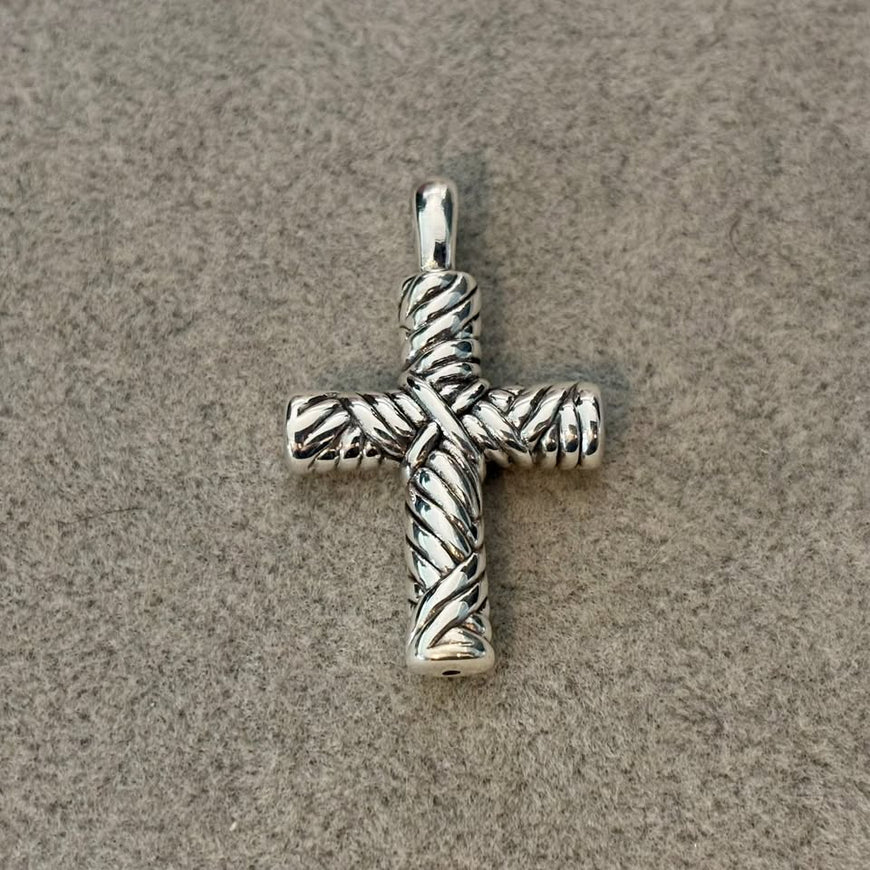 Dije de cruz electroformado, Plata.925
