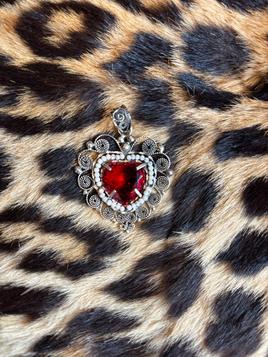 Dije Filigrana con perla y Circionia roja, plata .925