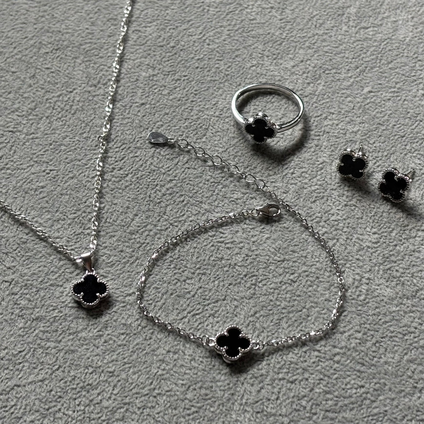 Juego VC Aretes, pulsera, collar 50CM y anillo medidas 6 y 9
