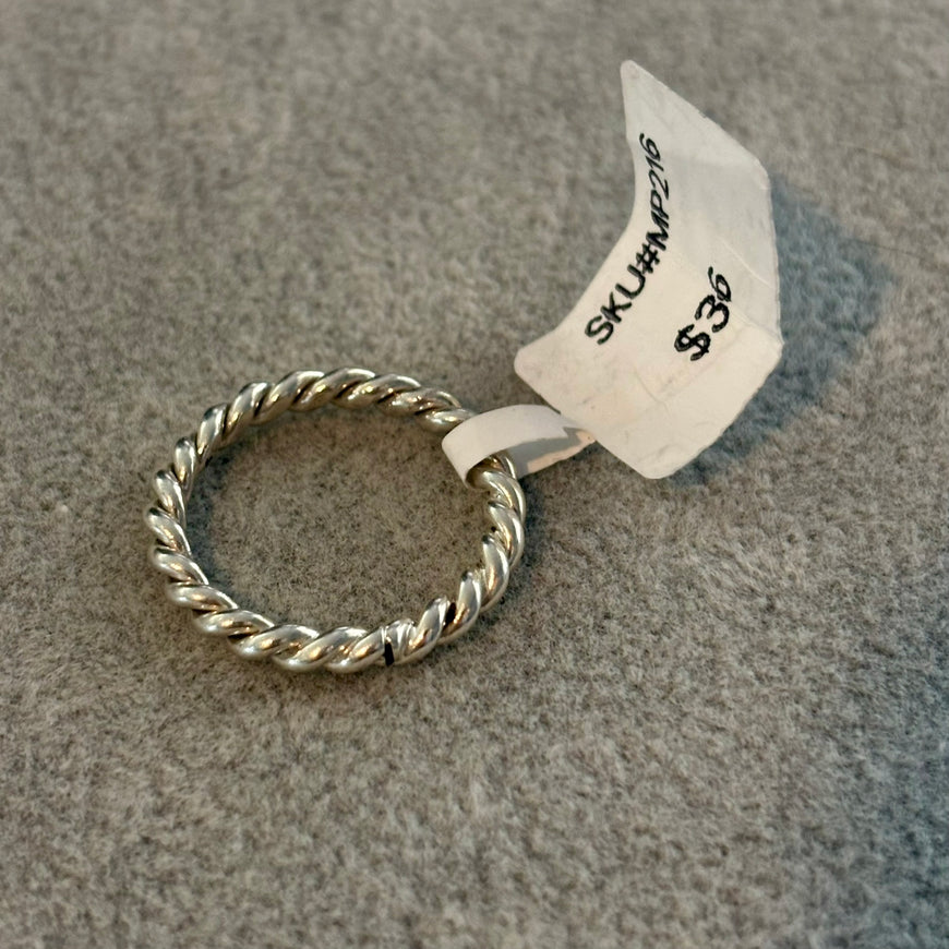 Anillo twisted unisex talla 7