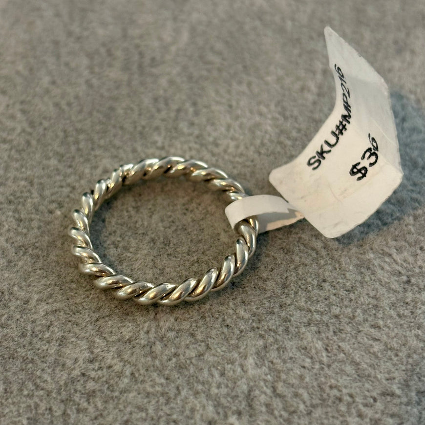 Anillo twisted unisex talla 7