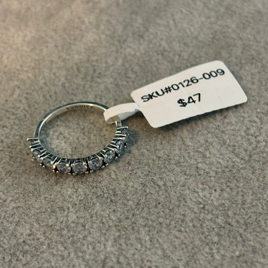 Anillo medio crurumbela blanca size 7,8,9