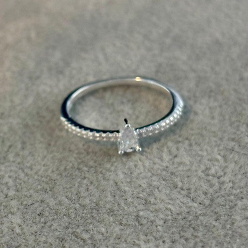 ANILLO ZIRCONIA SENILLAS 6,8,9