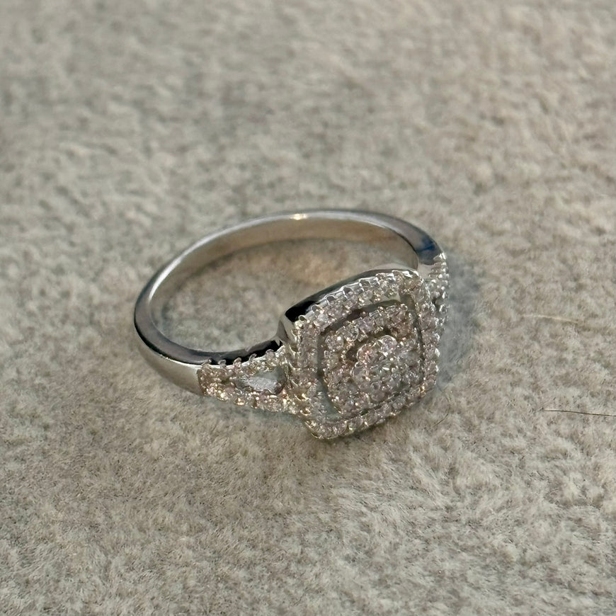 Anillo cuadrado con zirconia blanca 6, 7
