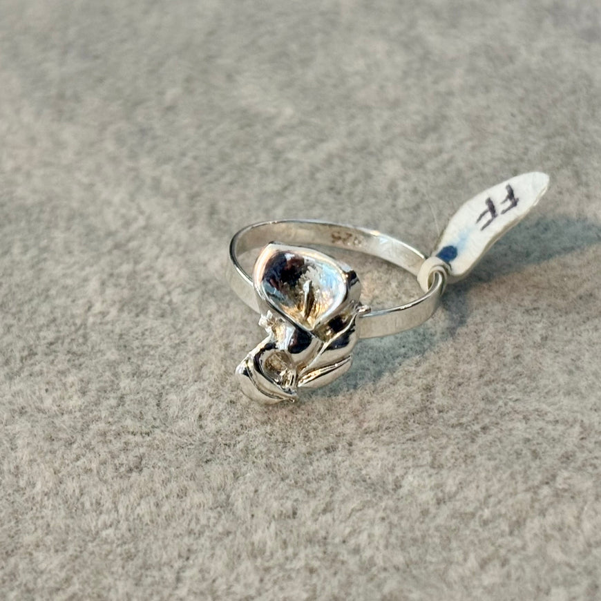 Anillo para el pie en plata .925 con diseno flor Talla 4