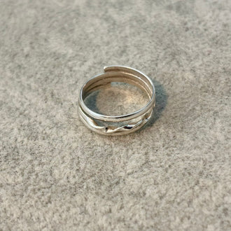 Anillo para el pie en plata .925 con diseno diseno torzal Talla 6.5