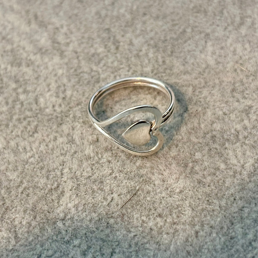 Anillo para el pie en plata .925 con diseno de corazon Talla 3.5
