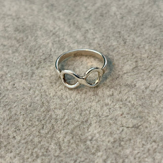 Anillo para el pie en plata .925 diseno infinito Talla 2.5