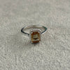 ANILLO CUADRADO CON ZIRCONIA CAFE TALLA 6,7,8