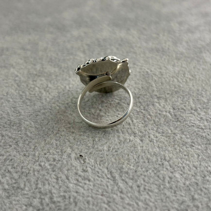 ANILLO CON MADRE PERLA NATURAL AJUSTABLE