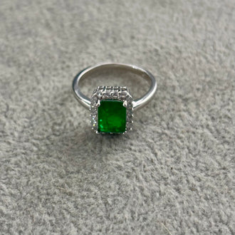 ANILLO CUADRADO CON ZIRCONIA VERDE TALLA 6,8