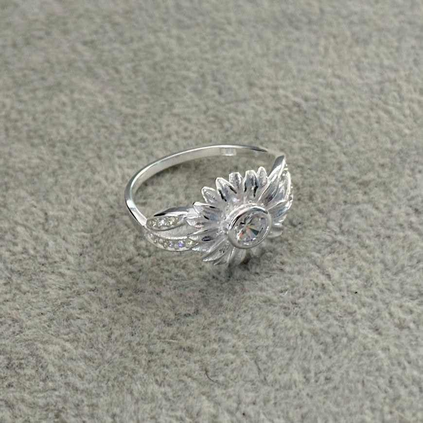 ANILLO GIRASOL CON ZIRCONIA BLANCA 7,8