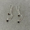 ARETES MEDIA GOTA ALAMBRE, COLOR ROSA, CAFE, MORADO, AZUL TURQUEZA, BLANCO, ROJO, VERDE, PLATA .925