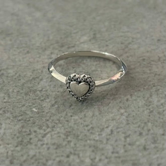 Anillo de Corazon con circonia, en talla 9, Plata .925